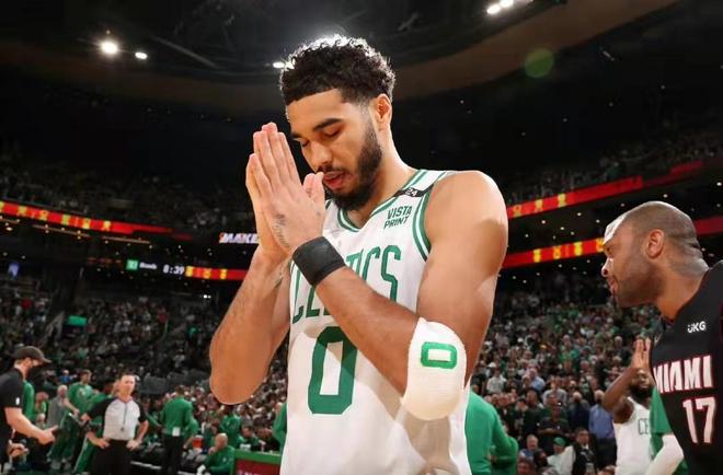 波士顿凯尔特人vs克利夫兰骑士